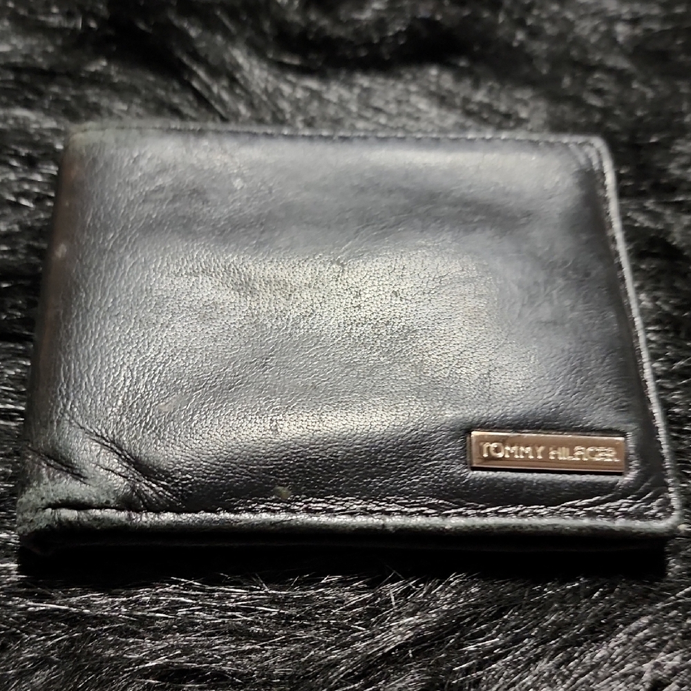 Tommy Hilfiger Black Leather Wallet